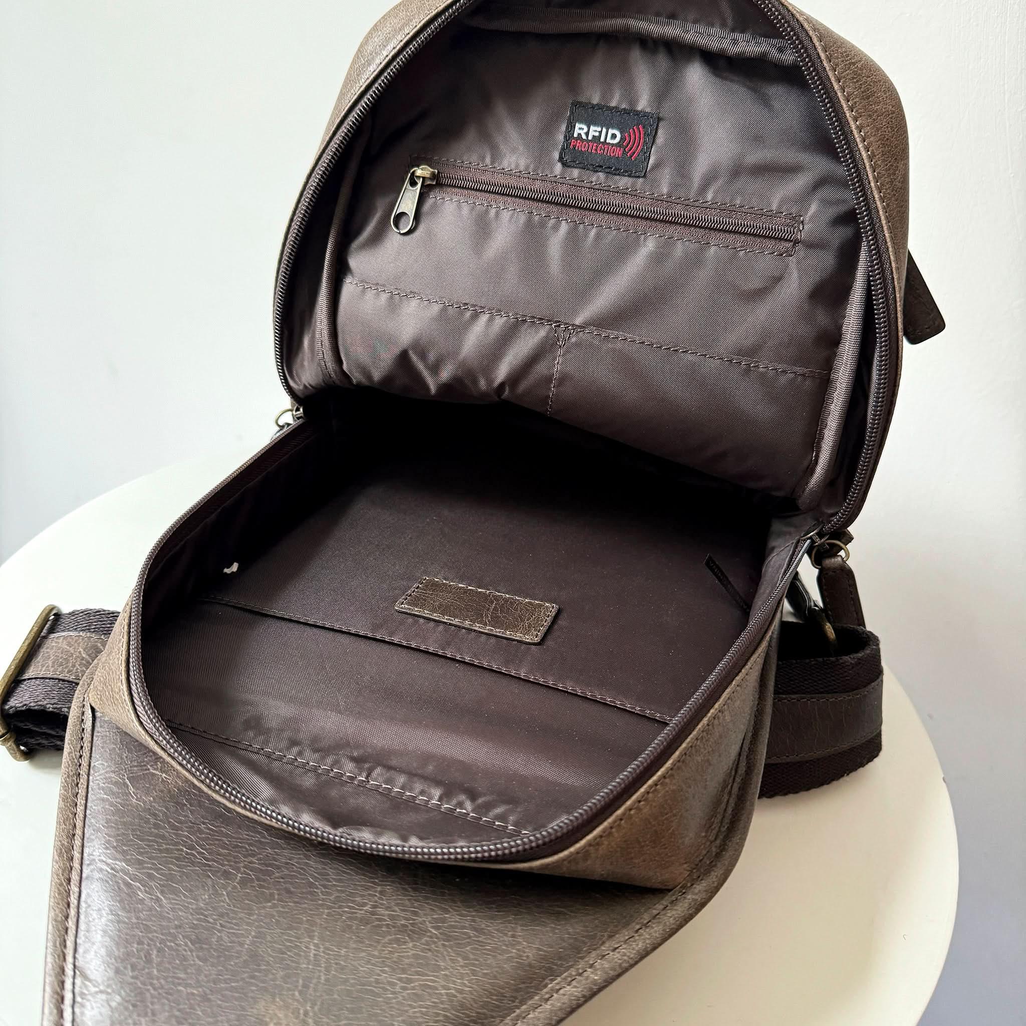 Full-Grain Crazy Horse Leather Sling Bag for Men – Rugged Travel Crossbody Bag